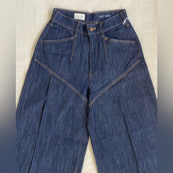 Pilcro Seamed Flounce High Rise Wide Jeans NWT - Picture 5 of 14